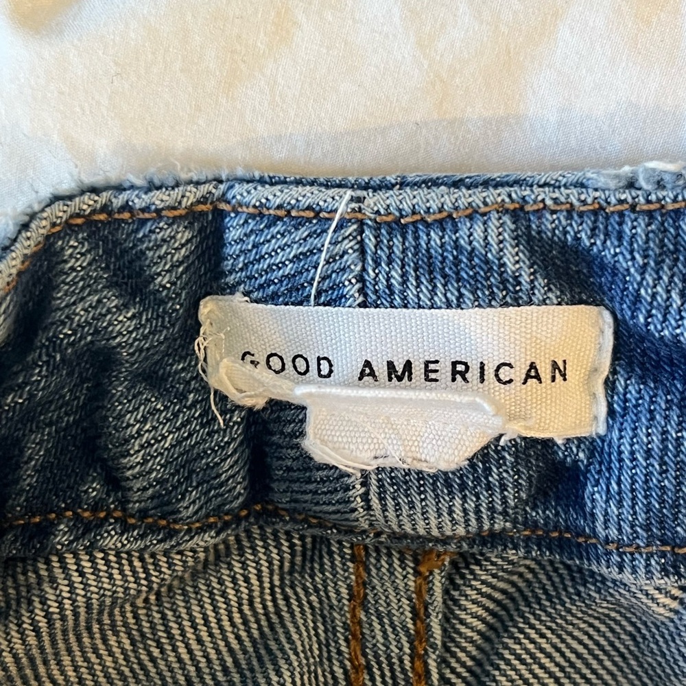 Good American Classic Blue Jeans